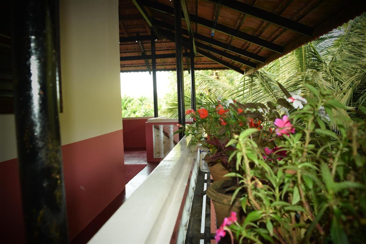 Ibbani Homestay, Siddapur Exterior photo